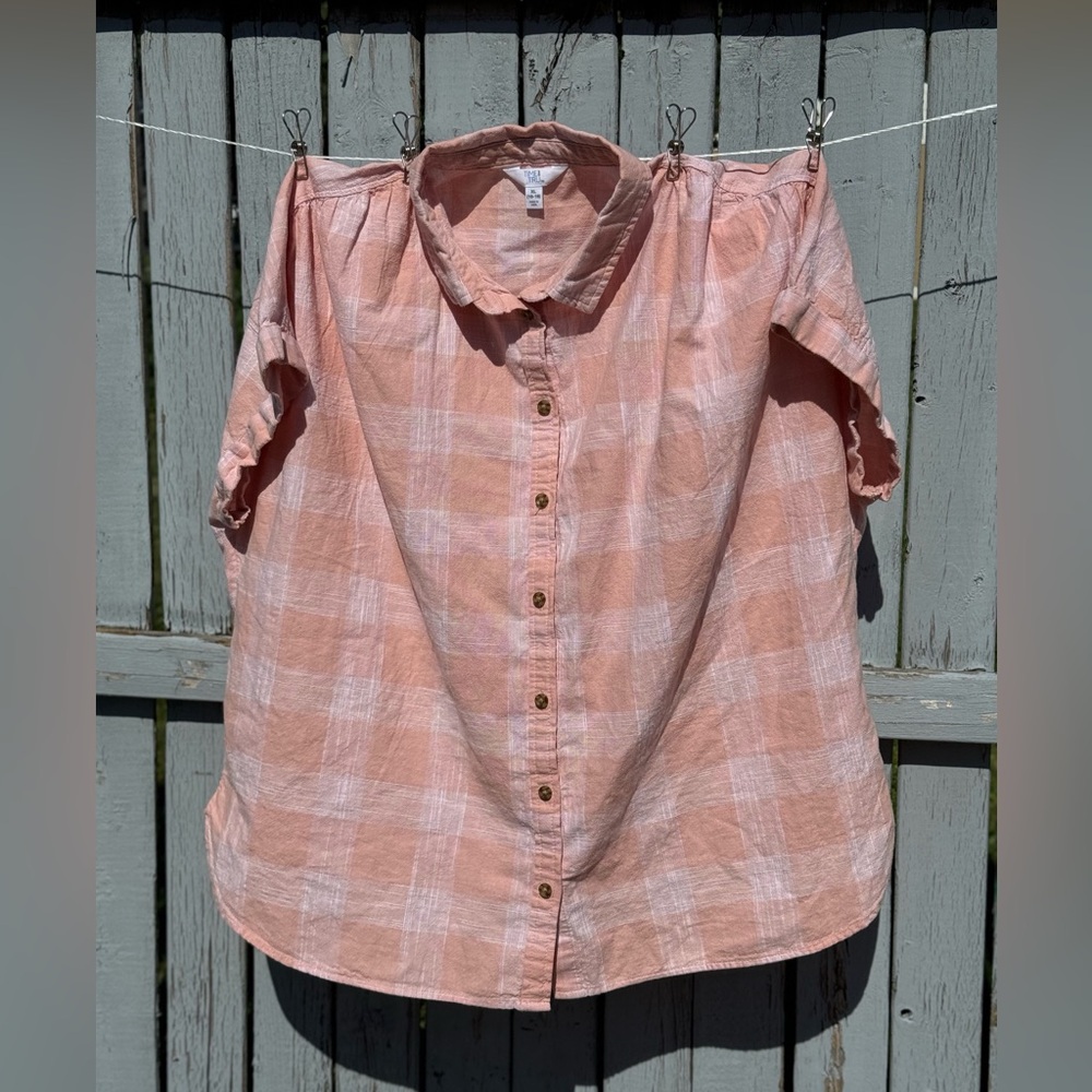 Time And Tru Women’s Short Sleeve Shirt size XL